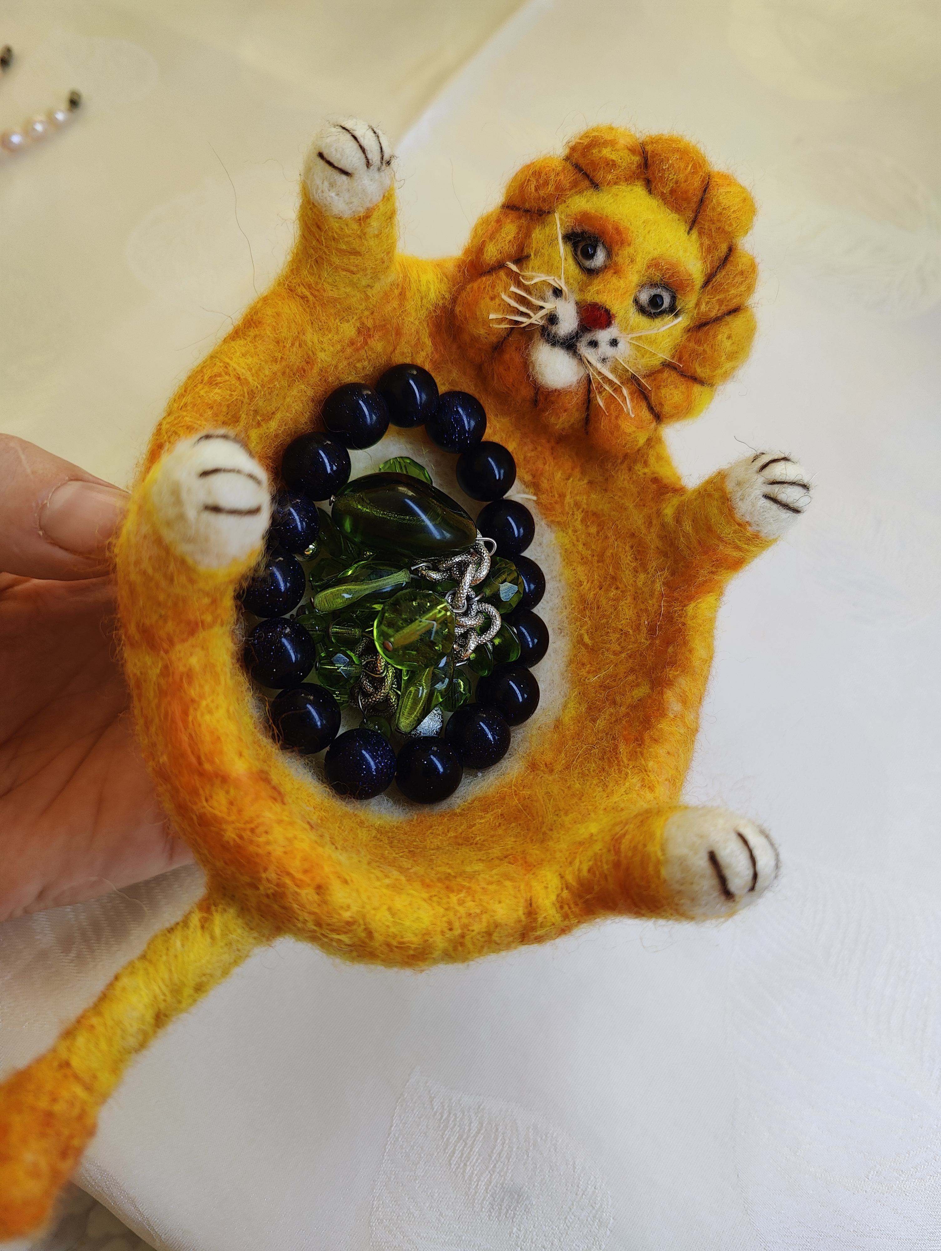 Слънчевият лъв пазител